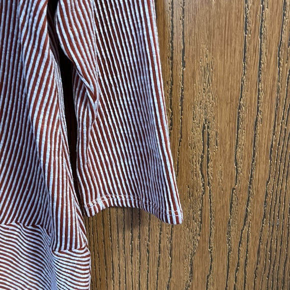 W5 size large coral color 3/4 sleeve - Picture 4 of 5